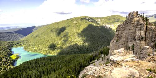 Grandview Point Trail at Crystal Lake